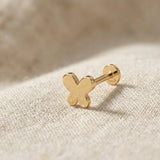 Brinco de Tragus em Ouro Maciço 14K com Borboleta – Prego Minimalista para Cartilagem