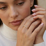 14K (585) Gold Chevron Baguette Stapelring – Geschwungener Enhancer/Kontur-Bandring | BRK2
