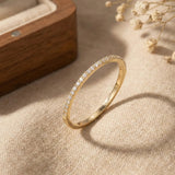14K (585) Gold dünner Pavé Eternity/Memoire-Ring – Zarter Stapelring | BRK2