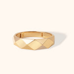 14K gold ring with faceted geometric diamond pattern