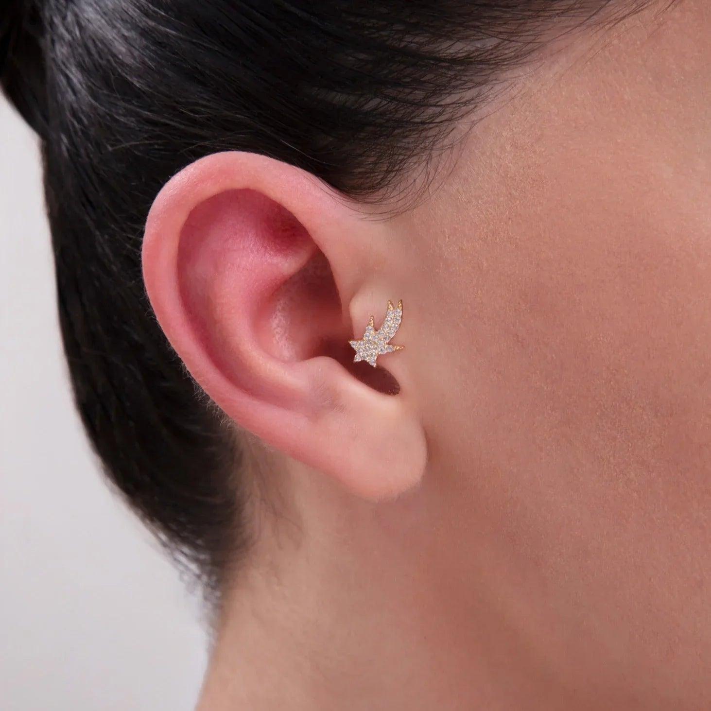 Gold Angel Wing Star Stud Earring with Pavé Stones – Celestial style cartilage or upper lobe piercing