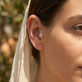 Orecchino Piercing Trago Ape in Oro Massiccio 14K - Delicato Perno per Cartilagine