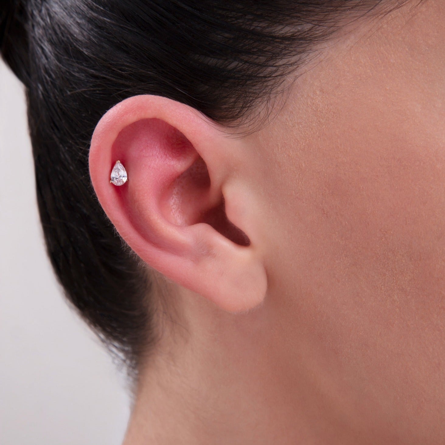 Teardrop Solitaire Helix Stud – Classic Minimal Piercing